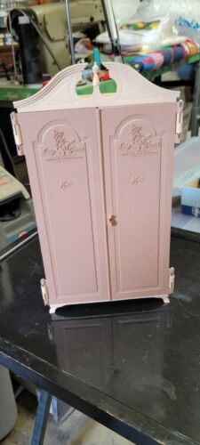 Vintage Suzy Goose Wardrobe/armoire For Ken Doll Barbie